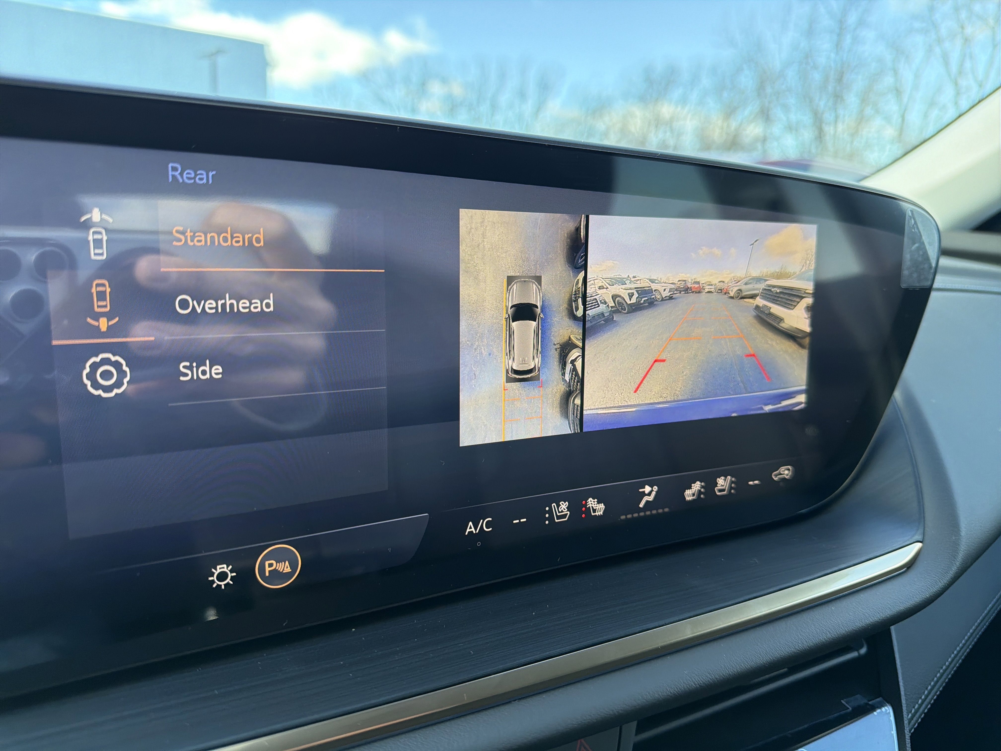 View vehicle photo 7