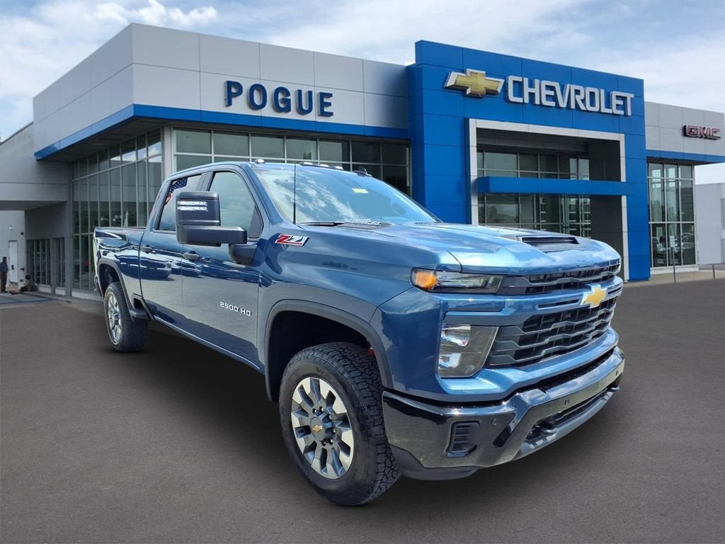 Lakeshore Blue Metallic 2026 Chevrolet Silverado 2500HD Pickup Truck Four-Wheel Drive Automatic