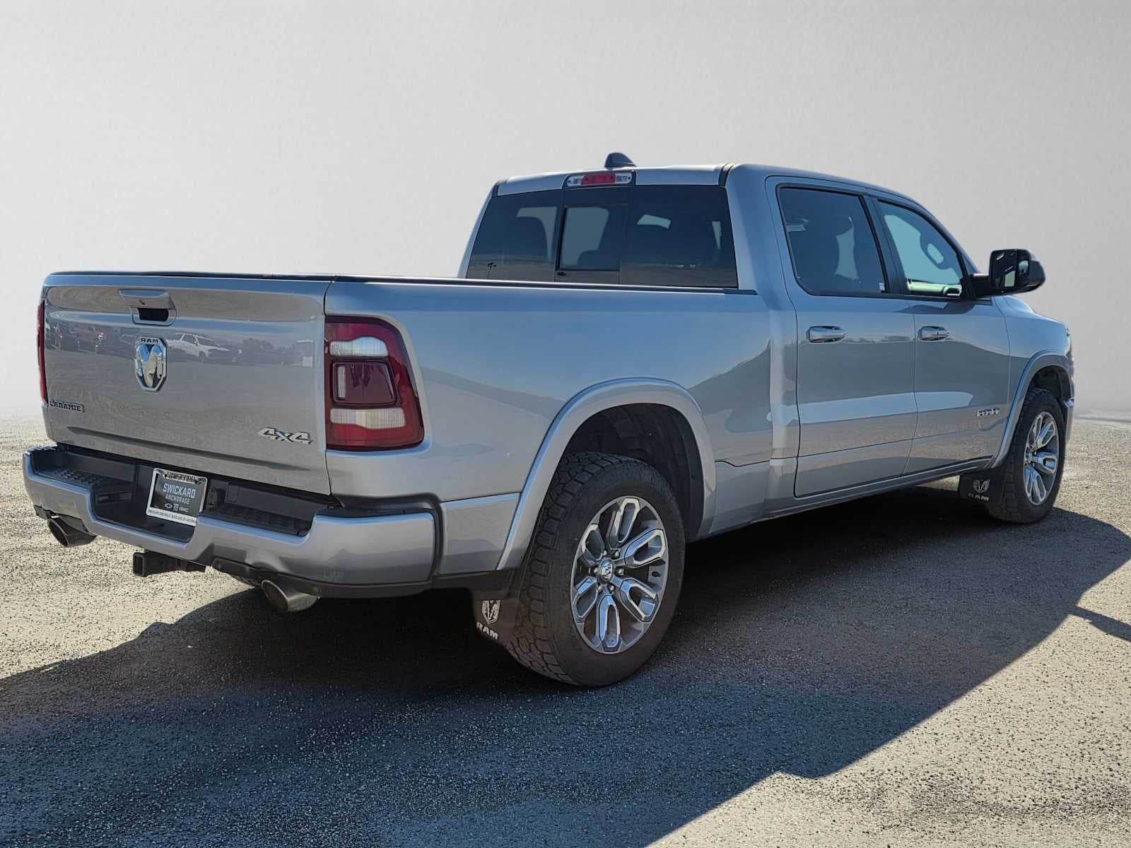 View vehicle photo 3