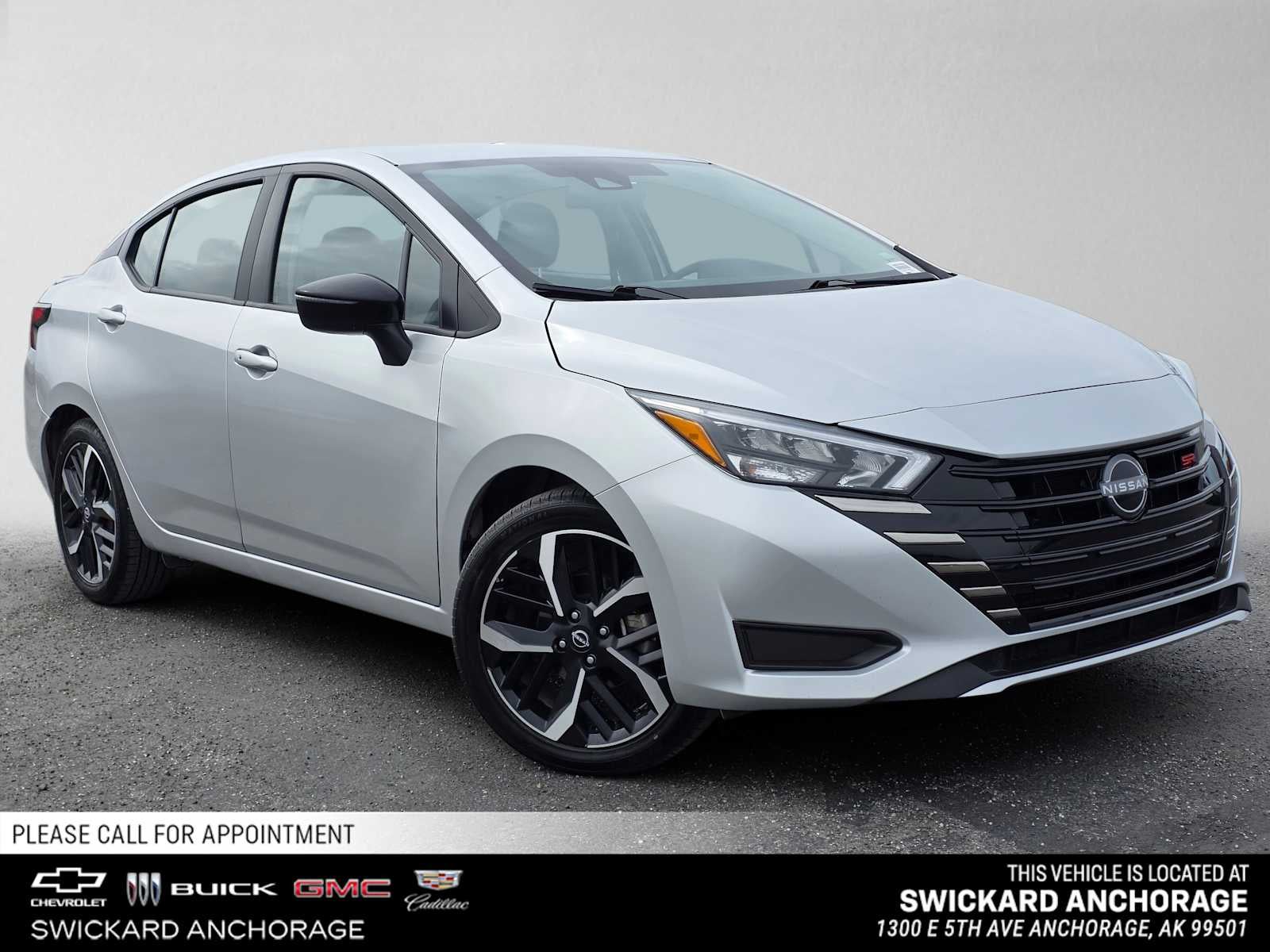 Brilliant Silve 2024 Nissan Versa Sedan Front-Wheel Drive Continuously Variable Transmission