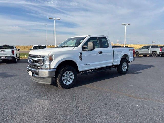 Oxford White 2021 Ford F-250 Super Duty Pickup Truck Four-Wheel Drive Automatic