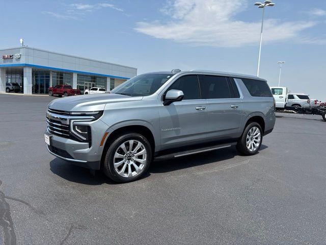  2025 Chevrolet Suburban LT 4WD   