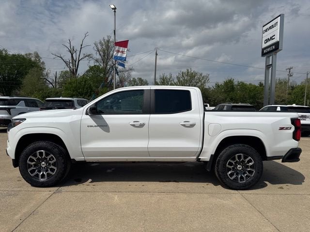 View vehicle photo 7