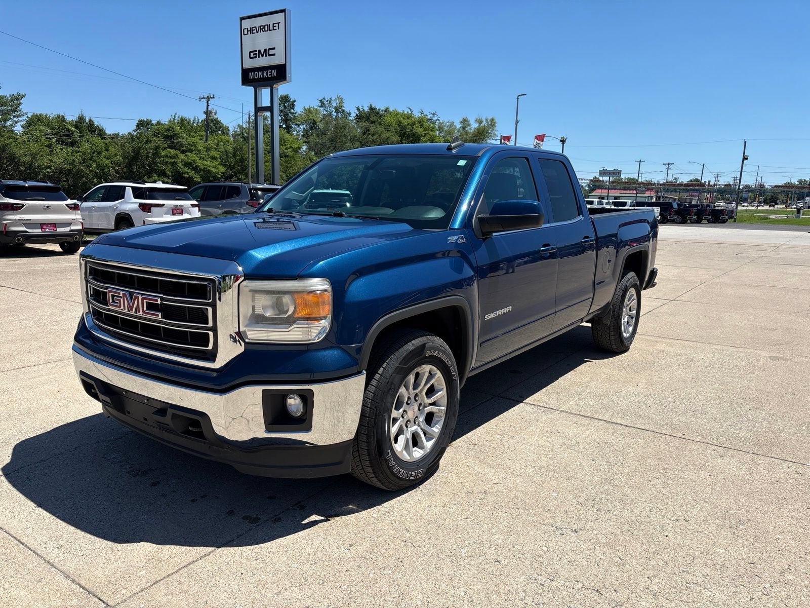 View vehicle photo 7