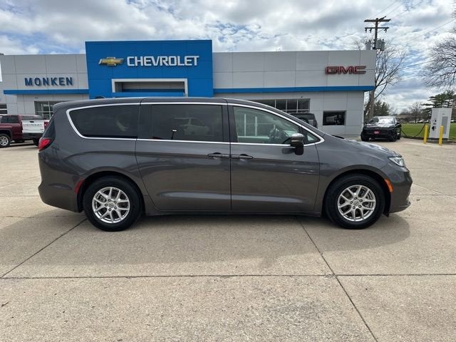 View vehicle photo 2