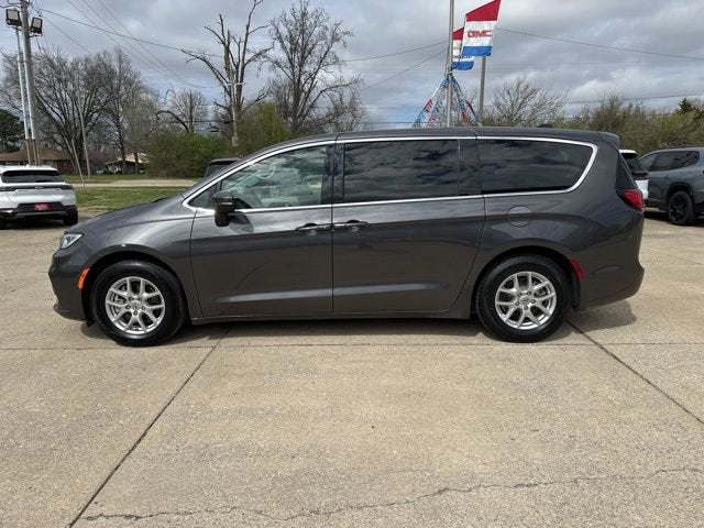 View vehicle photo 6