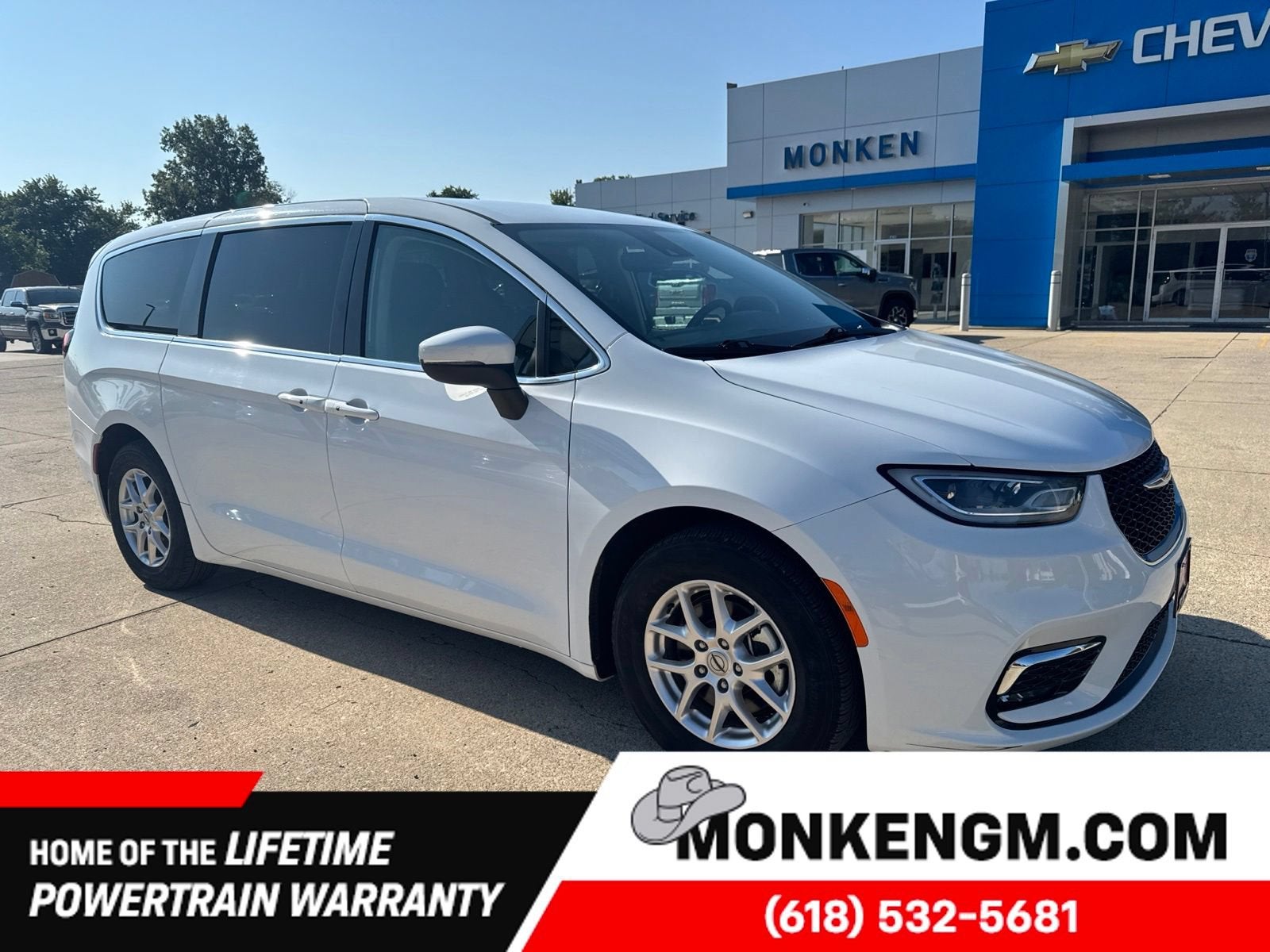  2023 Chrysler Pacifica Touring L FWD   