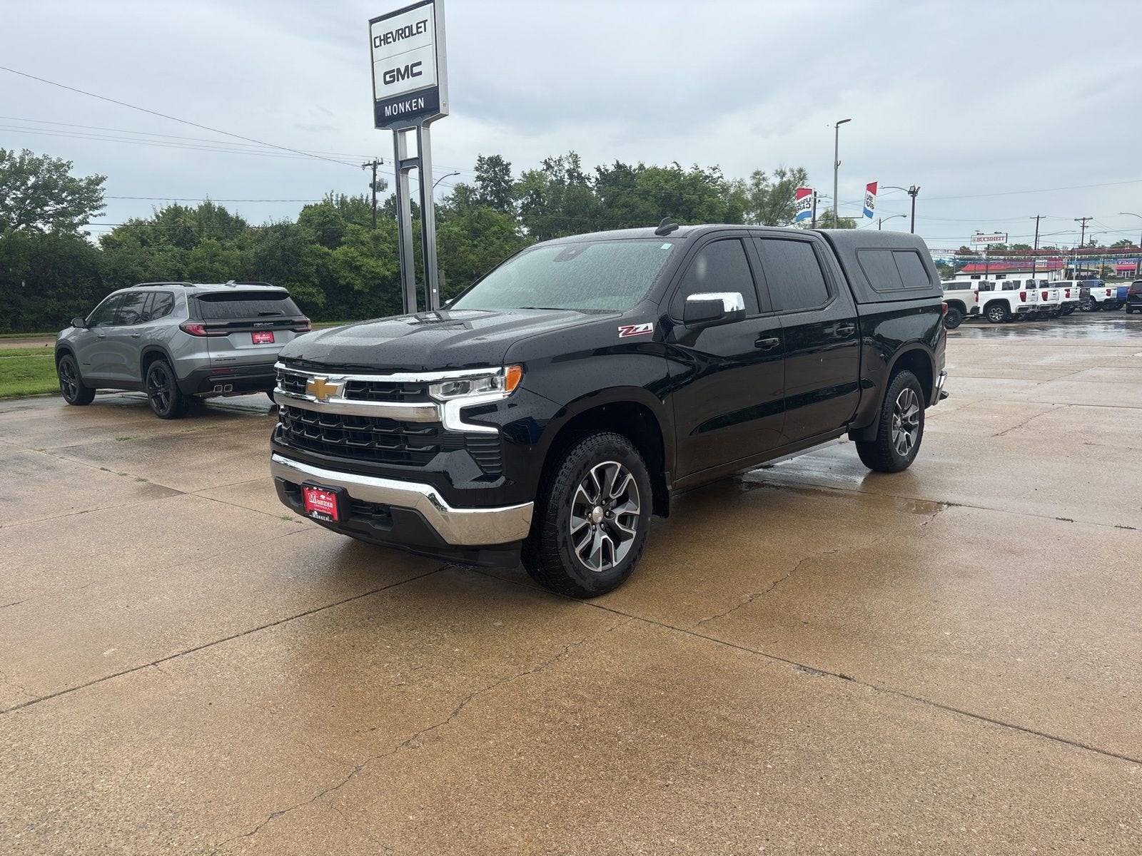 View vehicle photo 7