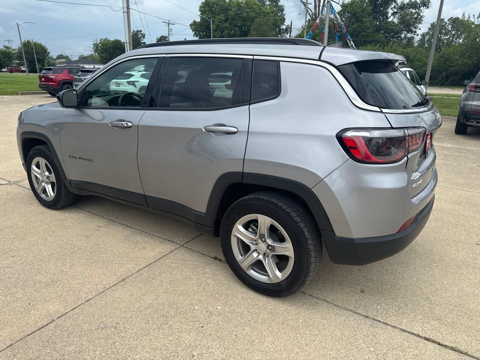 View vehicle photo 5