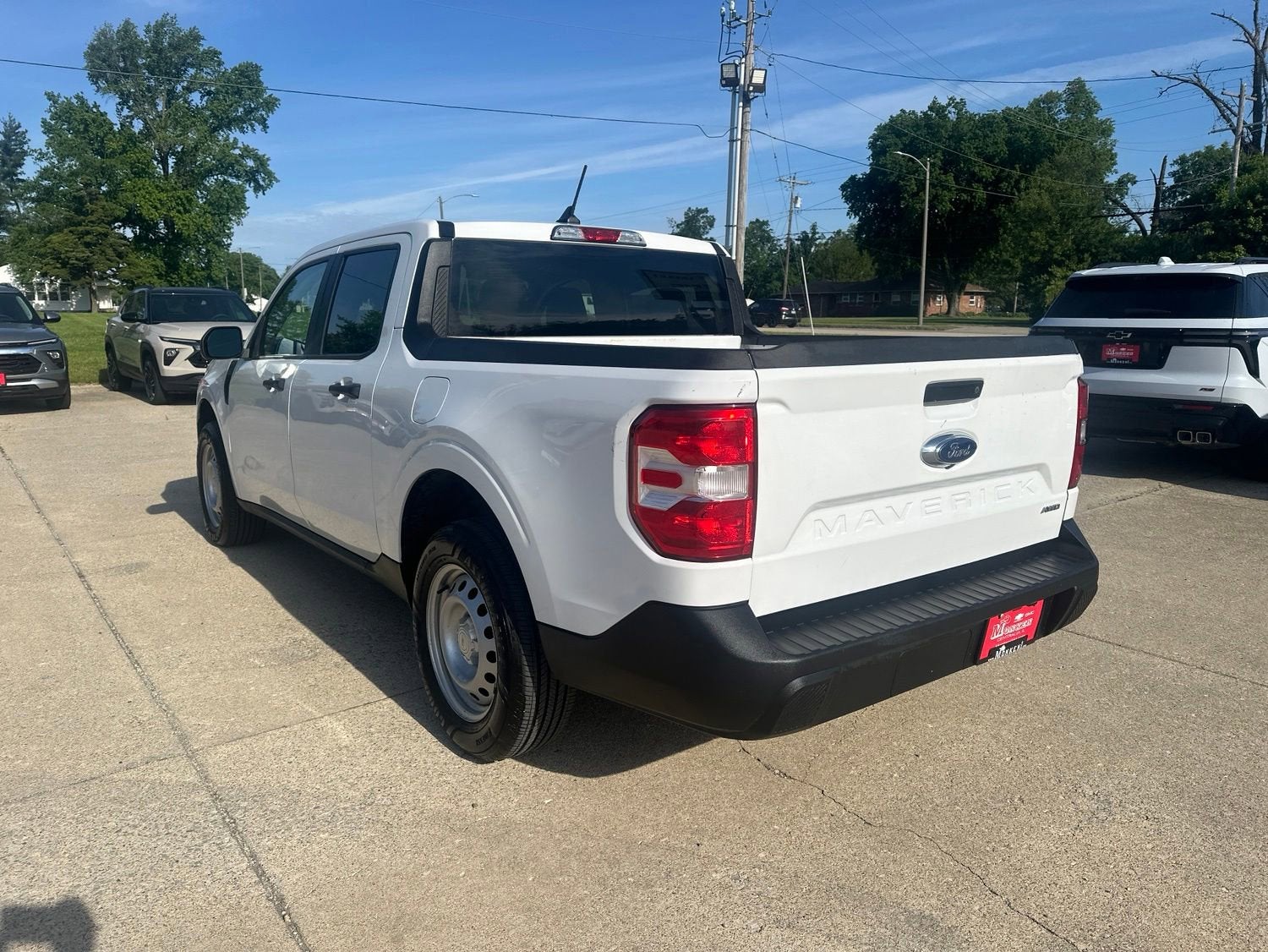 View vehicle photo 5