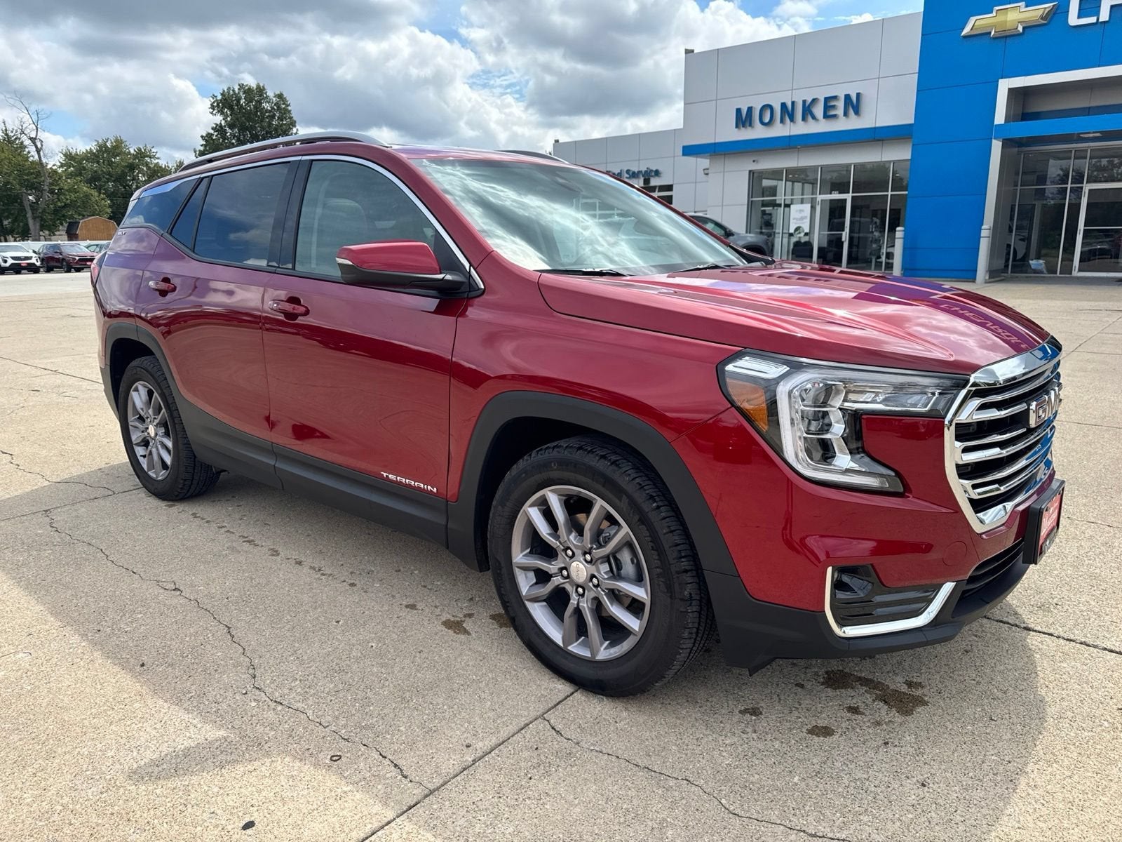  2024 GMC Terrain SLT FWD   