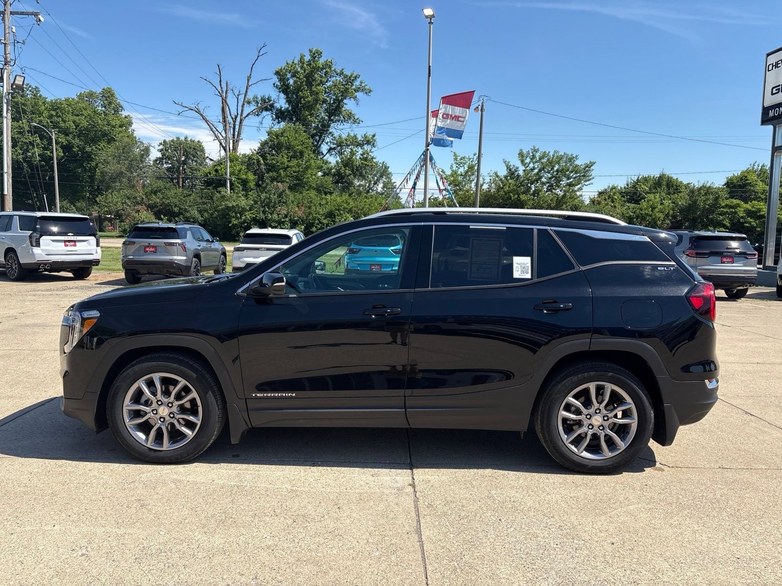 View vehicle photo 6