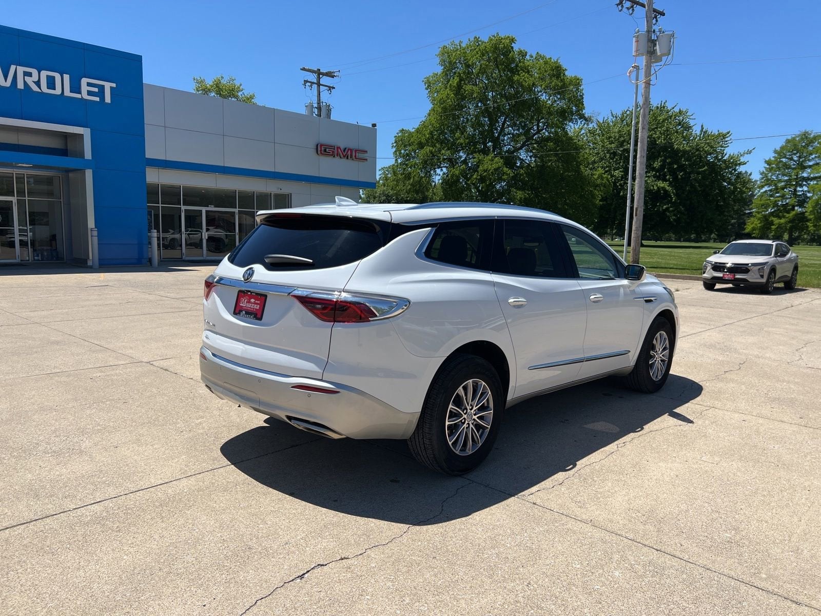 View vehicle photo 2