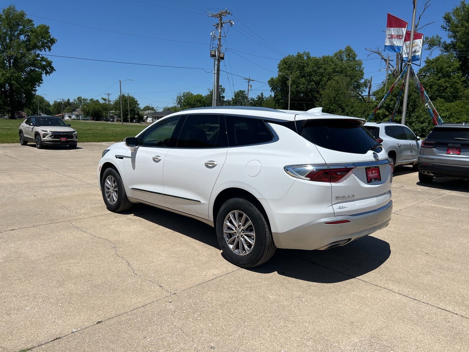 View vehicle photo 4