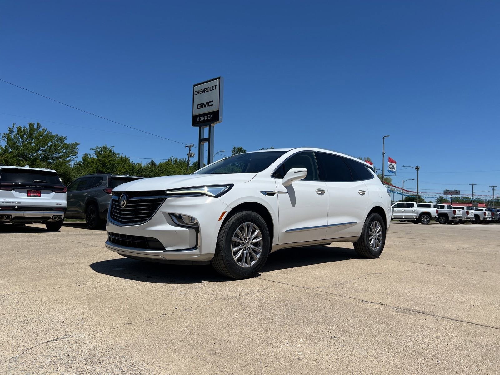 View vehicle photo 6