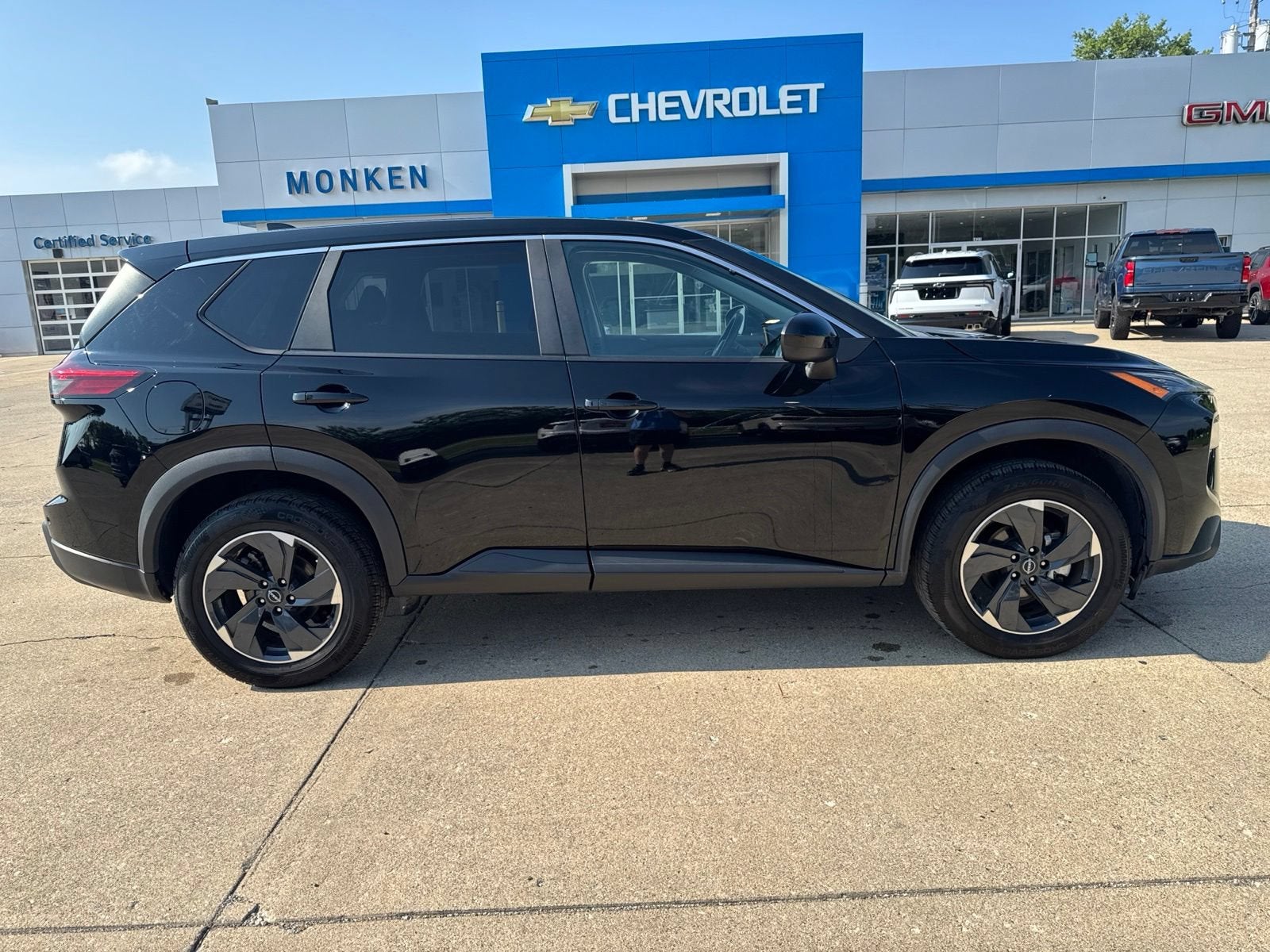 View vehicle photo 2