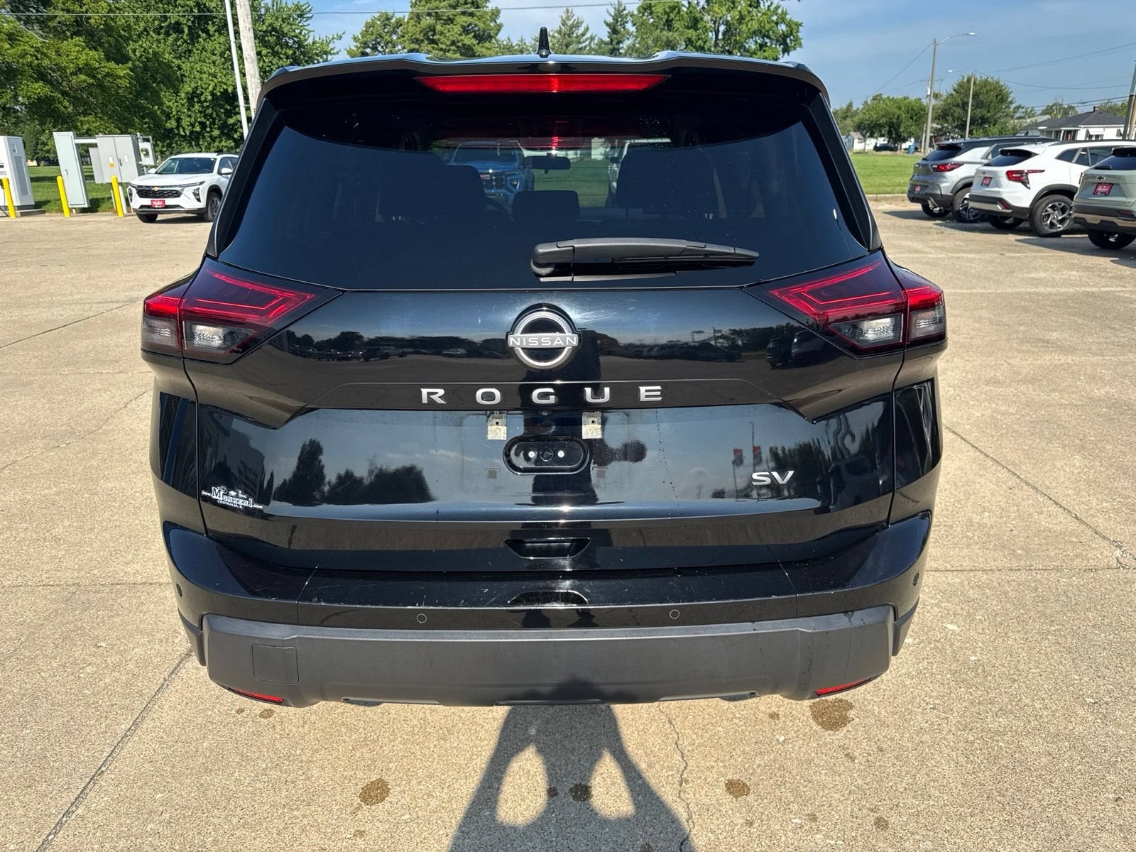 View vehicle photo 4