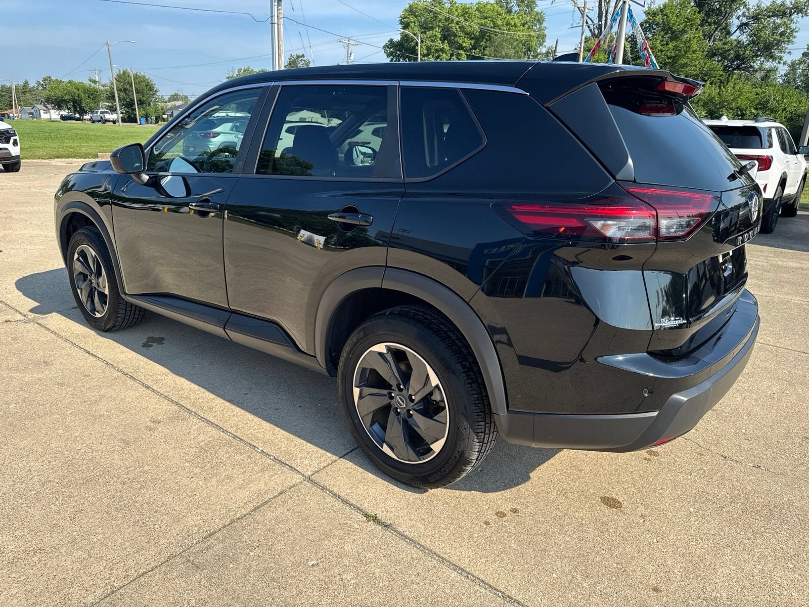 View vehicle photo 5