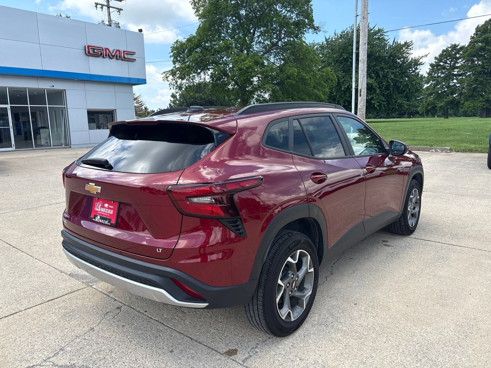 View vehicle photo 3