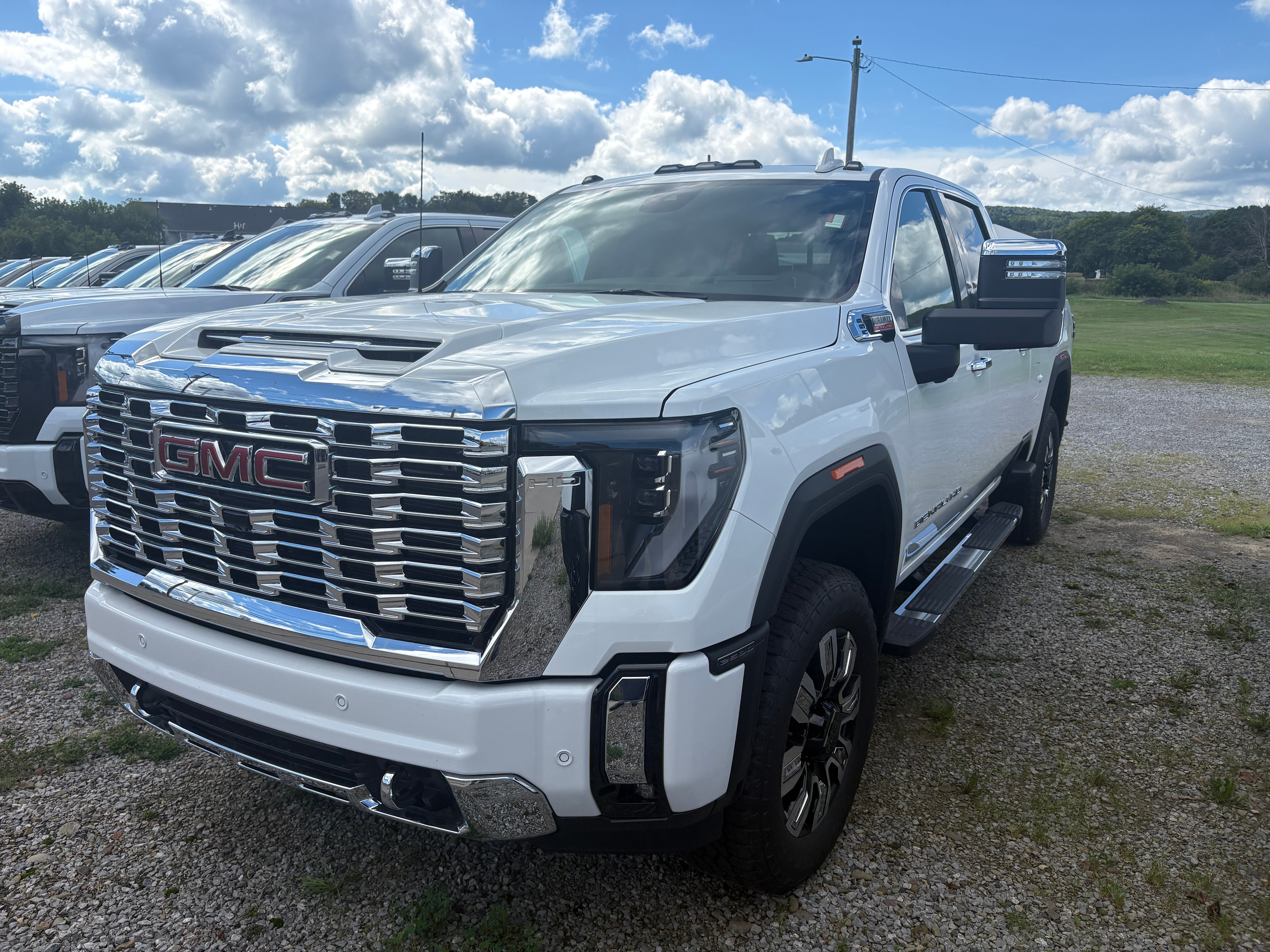 Summit White 2026 GMC Sierra 2500HD Pickup Truck Four-Wheel Drive Automatic