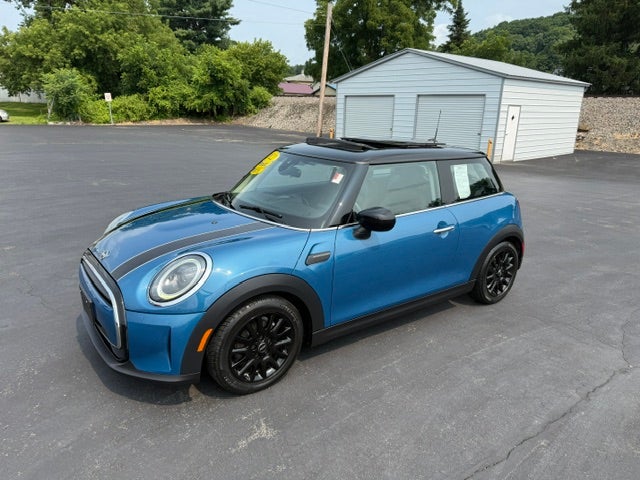 Island Blue Metal 2022 MINI Cooper Hatchback Front-Wheel Drive 