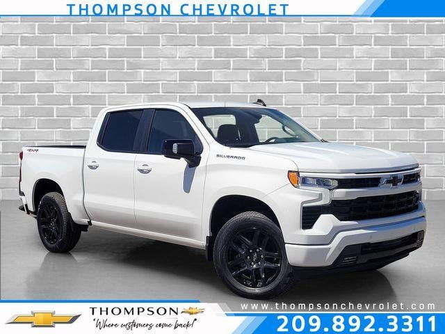 Summit White 2026 Chevrolet Silverado 1500 Pickup Truck Four-Wheel Drive Automatic