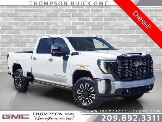 Glacier White Tricoat 2026 GMC Sierra 3500HD Pickup Truck Four-Wheel Drive Automatic