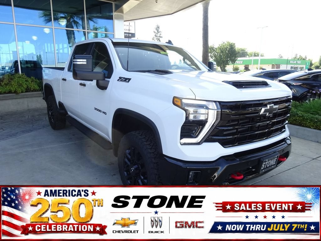 Summit White 2026 Chevrolet Silverado 3500HD Pickup Truck Four-Wheel Drive Automatic