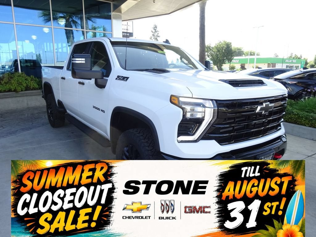 Summit White 2026 Chevrolet Silverado 3500HD Pickup Truck Four-Wheel Drive Automatic