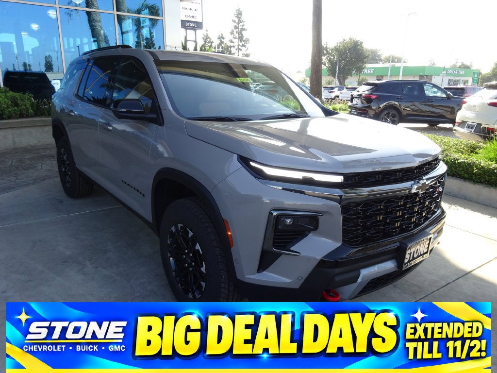 Sandstone Gray 2027 Chevrolet Traverse SUV / Crossover Four-Wheel Drive Automatic