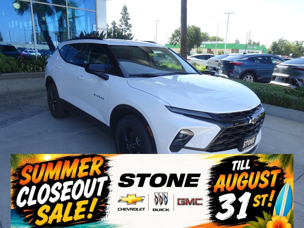 Summit White 2026 Chevrolet Blazer SUV / Crossover  Automatic