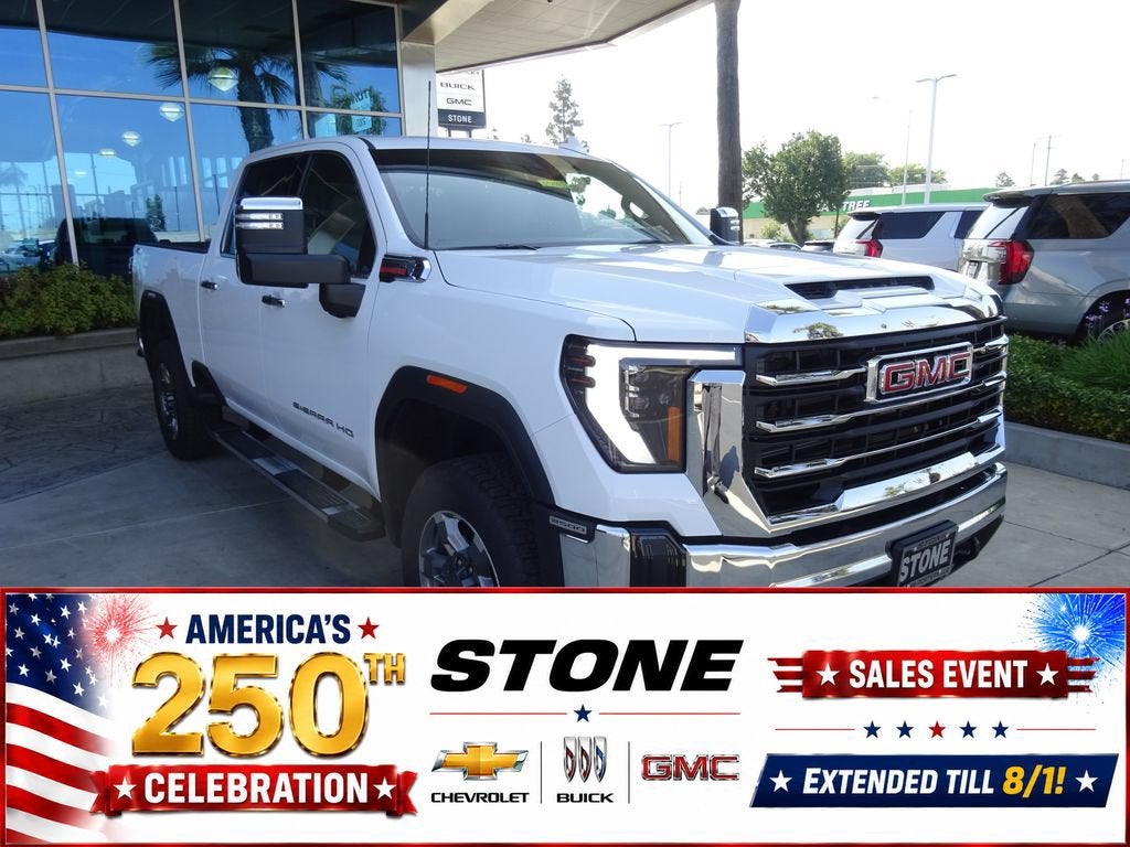 Summit White 2026 GMC Sierra 2500HD Pickup Truck Four-Wheel Drive Automatic
