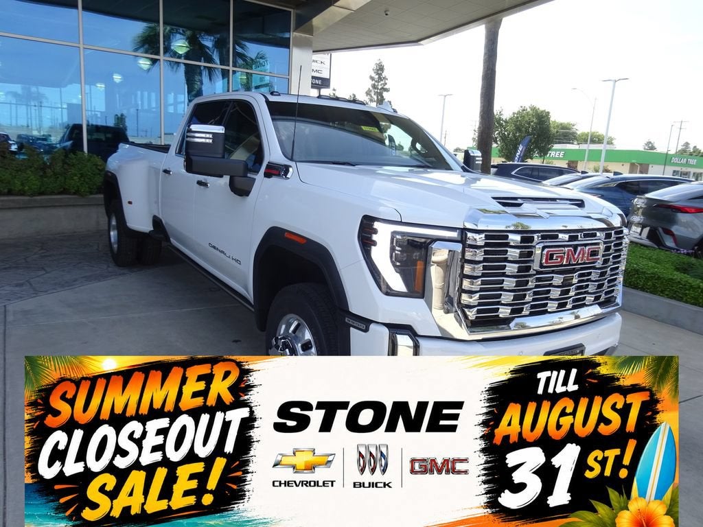 Summit White 2026 GMC Sierra 3500HD Pickup Truck Four-Wheel Drive Automatic