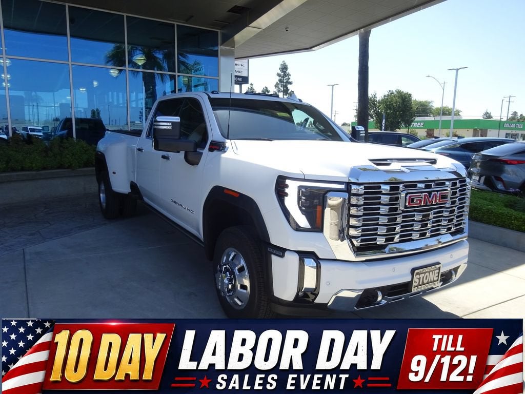 Summit White 2026 GMC Sierra 3500HD Pickup Truck Four-Wheel Drive Automatic