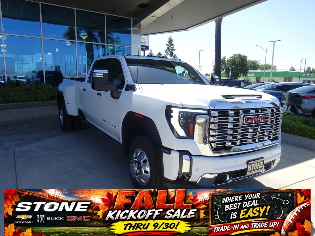 Summit White 2026 GMC Sierra 3500HD Pickup Truck Four-Wheel Drive Automatic