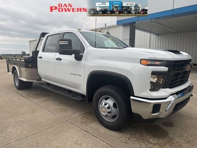 Summit White 2026 Chevrolet Silverado 3500HD Chassis Pickup Truck Four-Wheel Drive Automatic