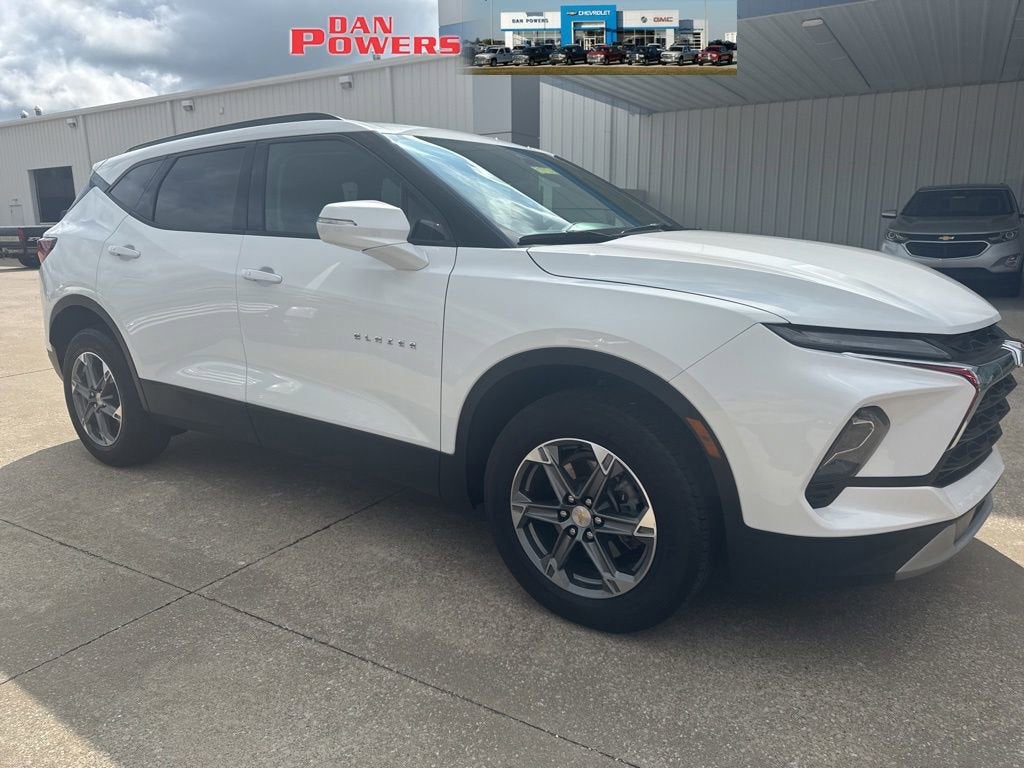 Summit White 2024 Chevrolet Blazer 3LT FWD SUV / Crossover Front-Wheel Drive Automatic