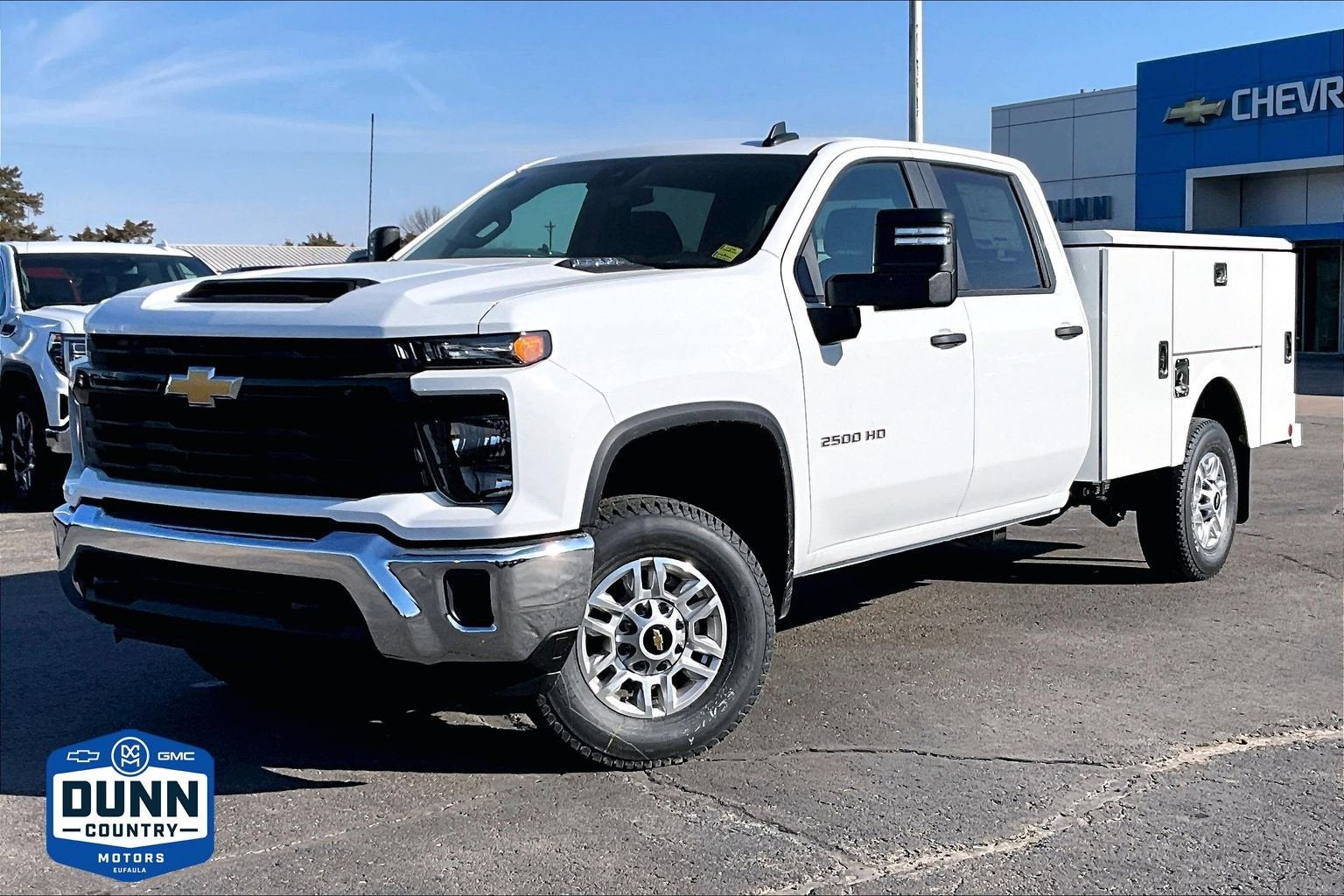Summit White 2026 Chevrolet Silverado 2500HD Pickup Truck Four-Wheel Drive Automatic