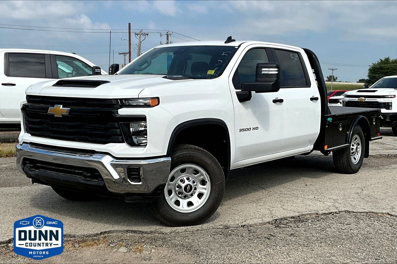Summit White 2025 Chevrolet Silverado 3500HD Chassis Pickup Truck Four-Wheel Drive Automatic