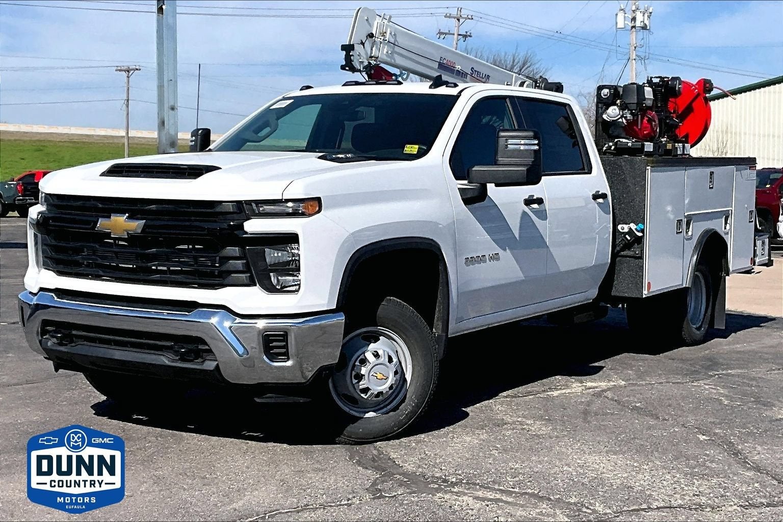Summit White 2026 Chevrolet Silverado 3500HD Chassis Pickup Truck Four-Wheel Drive Automatic