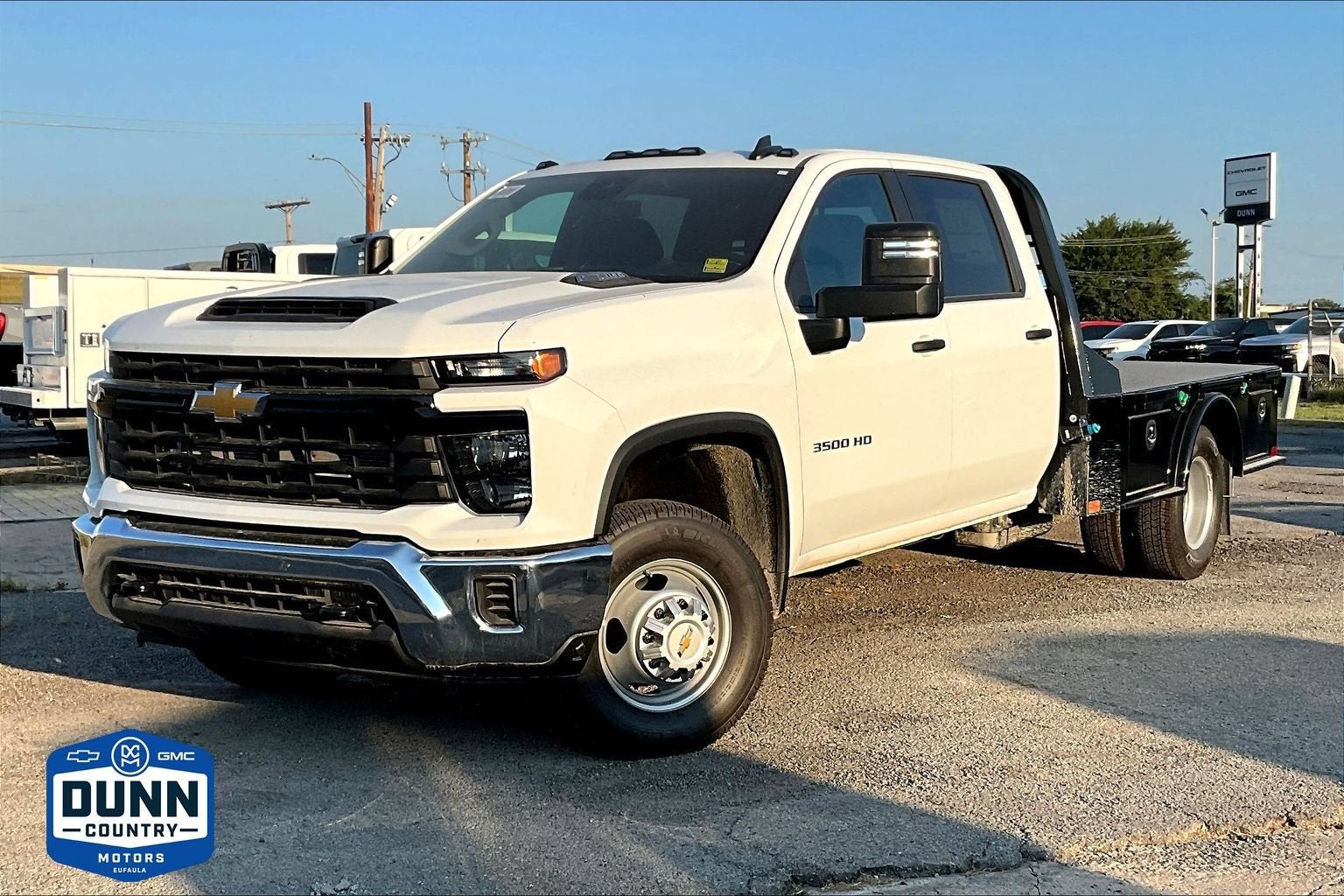Summit White 2025 Chevrolet Silverado 3500HD Chassis Pickup Truck Four-Wheel Drive Automatic
