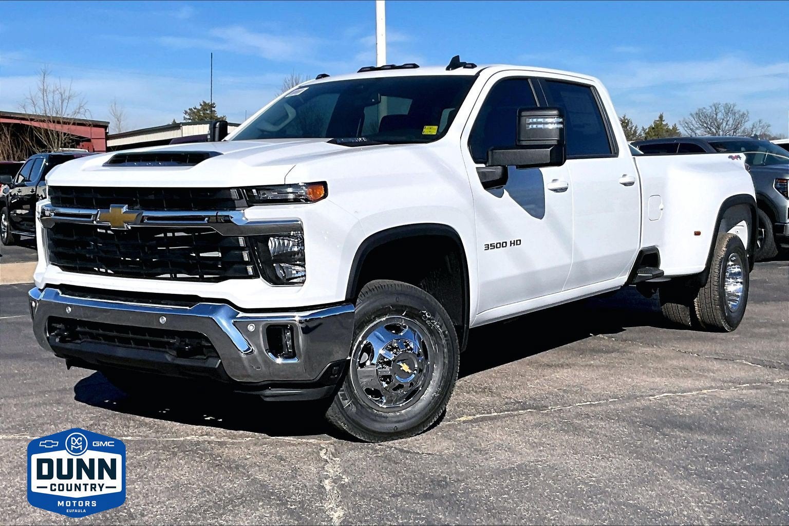Summit White 2026 Chevrolet Silverado 3500HD Pickup Truck Four-Wheel Drive Automatic