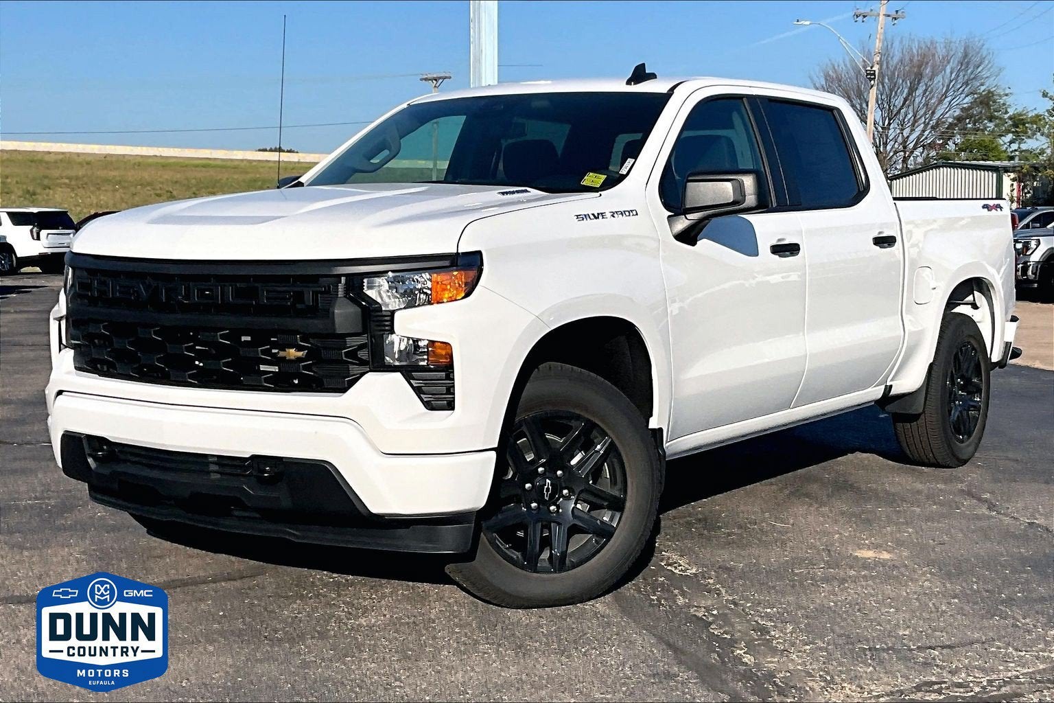Summit White 2026 Chevrolet Silverado 1500 Pickup Truck Four-Wheel Drive Automatic