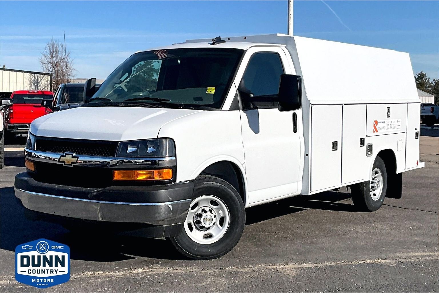 Summit White 2025 Chevrolet Express Chassis Van Rear-Wheel Drive Automatic