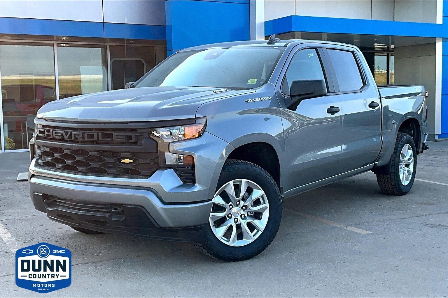 Sterling Gray Metallic 2025 Chevrolet Silverado 1500 Pickup Truck Four-Wheel Drive Automatic