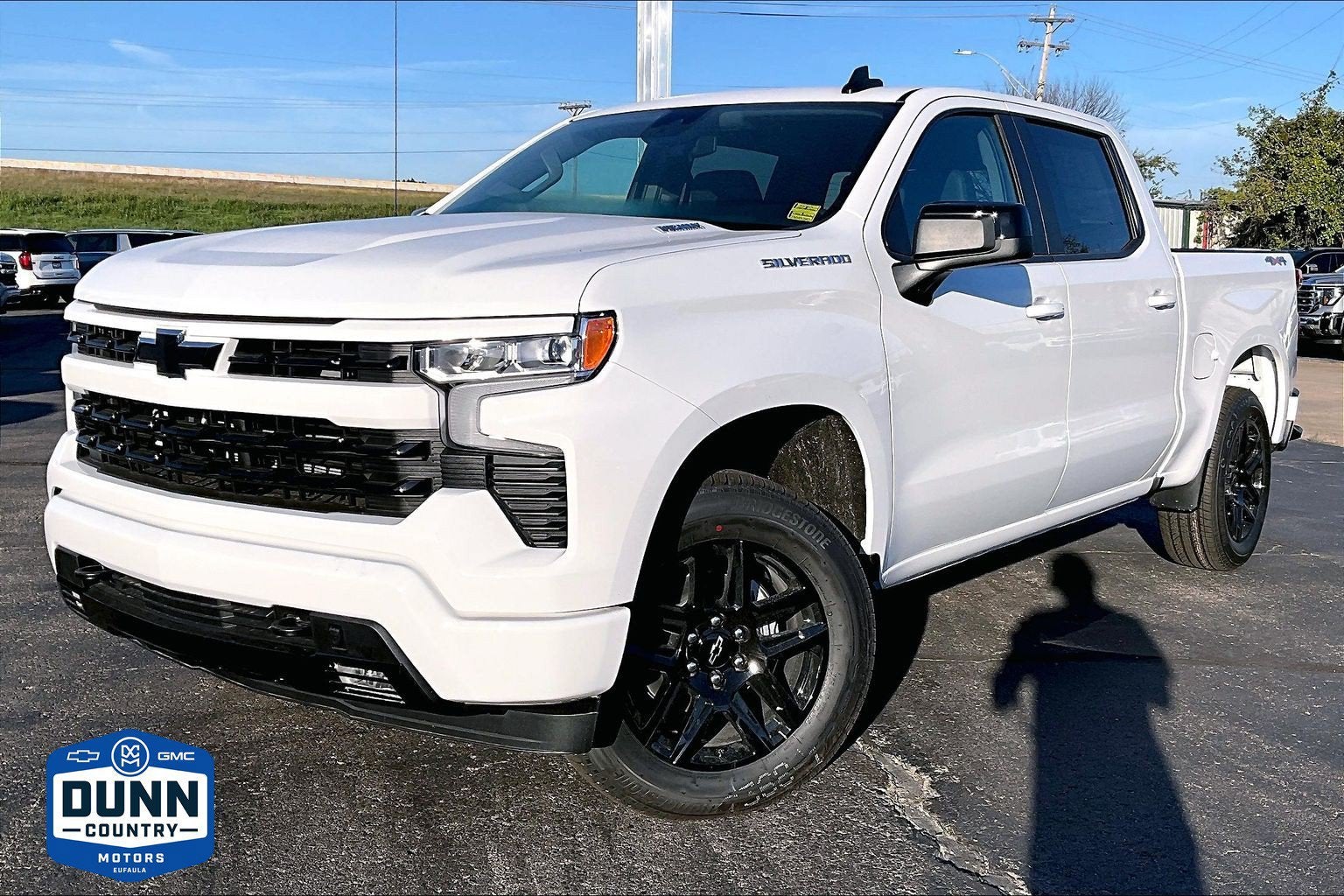 Summit White 2026 Chevrolet Silverado 1500 Pickup Truck Four-Wheel Drive Automatic