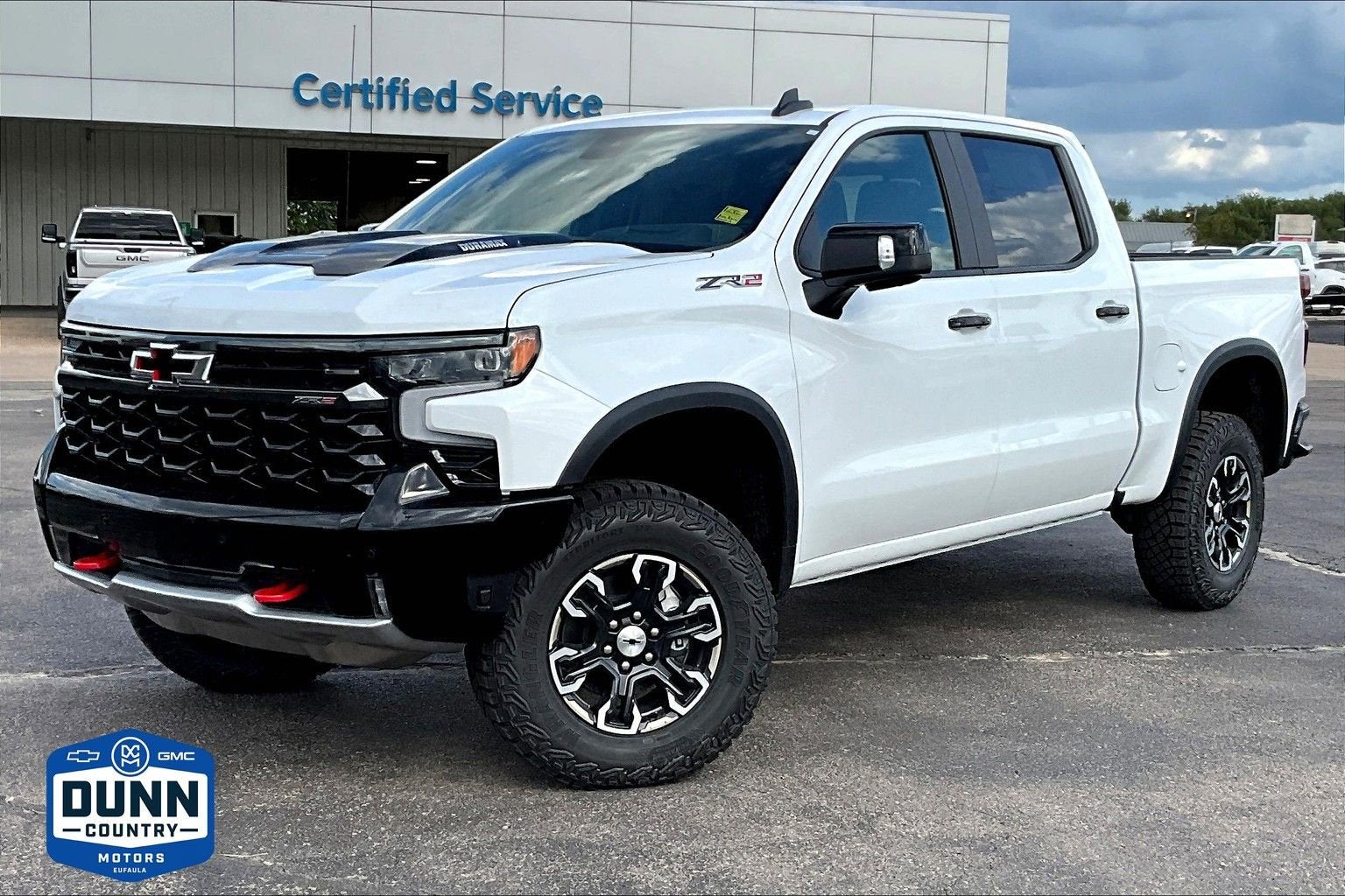 Summit White 2026 Chevrolet Silverado 1500 Pickup Truck Four-Wheel Drive Automatic