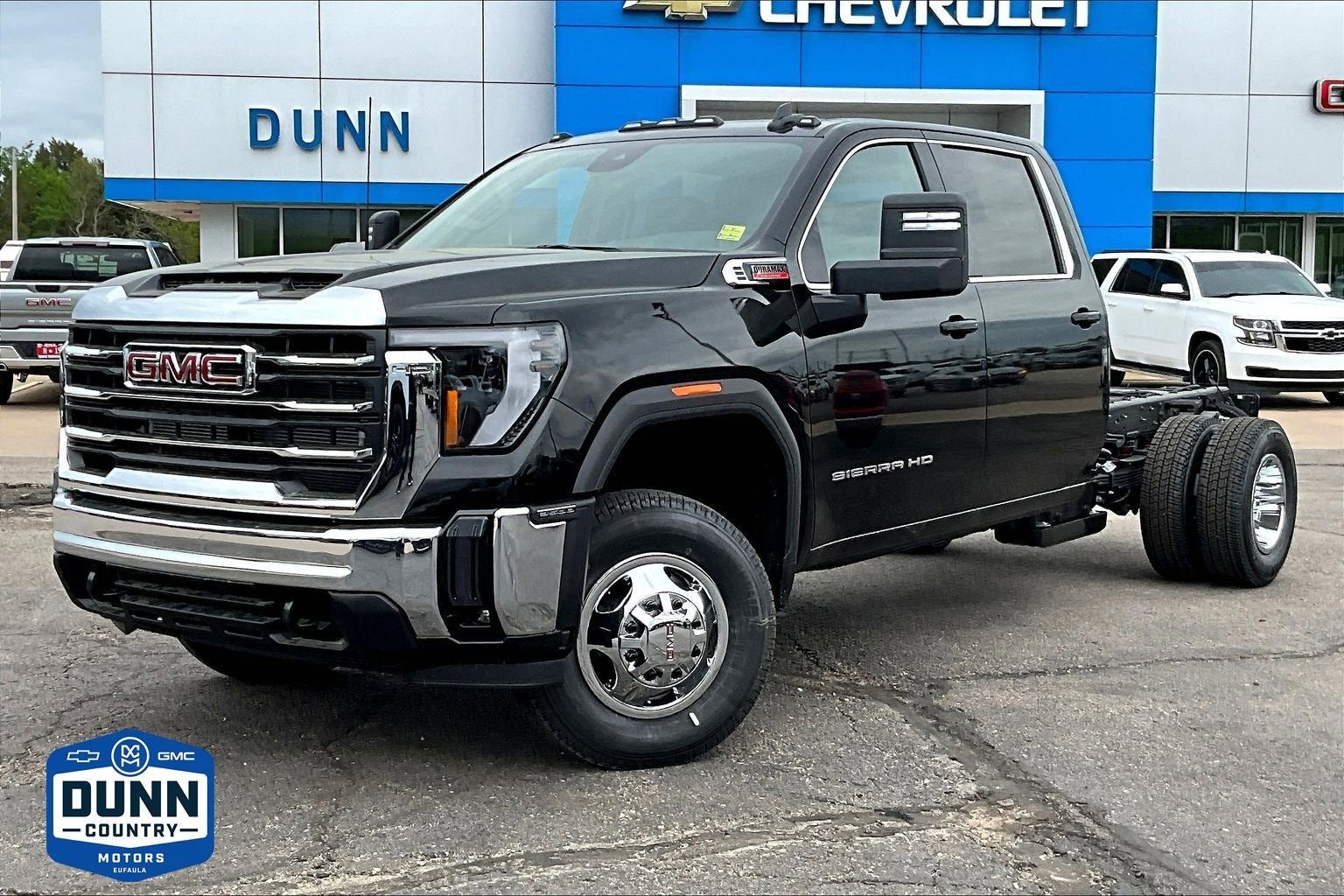 Onyx Black 2026 GMC Sierra 3500HD Chassis Pickup Truck Four-Wheel Drive Automatic