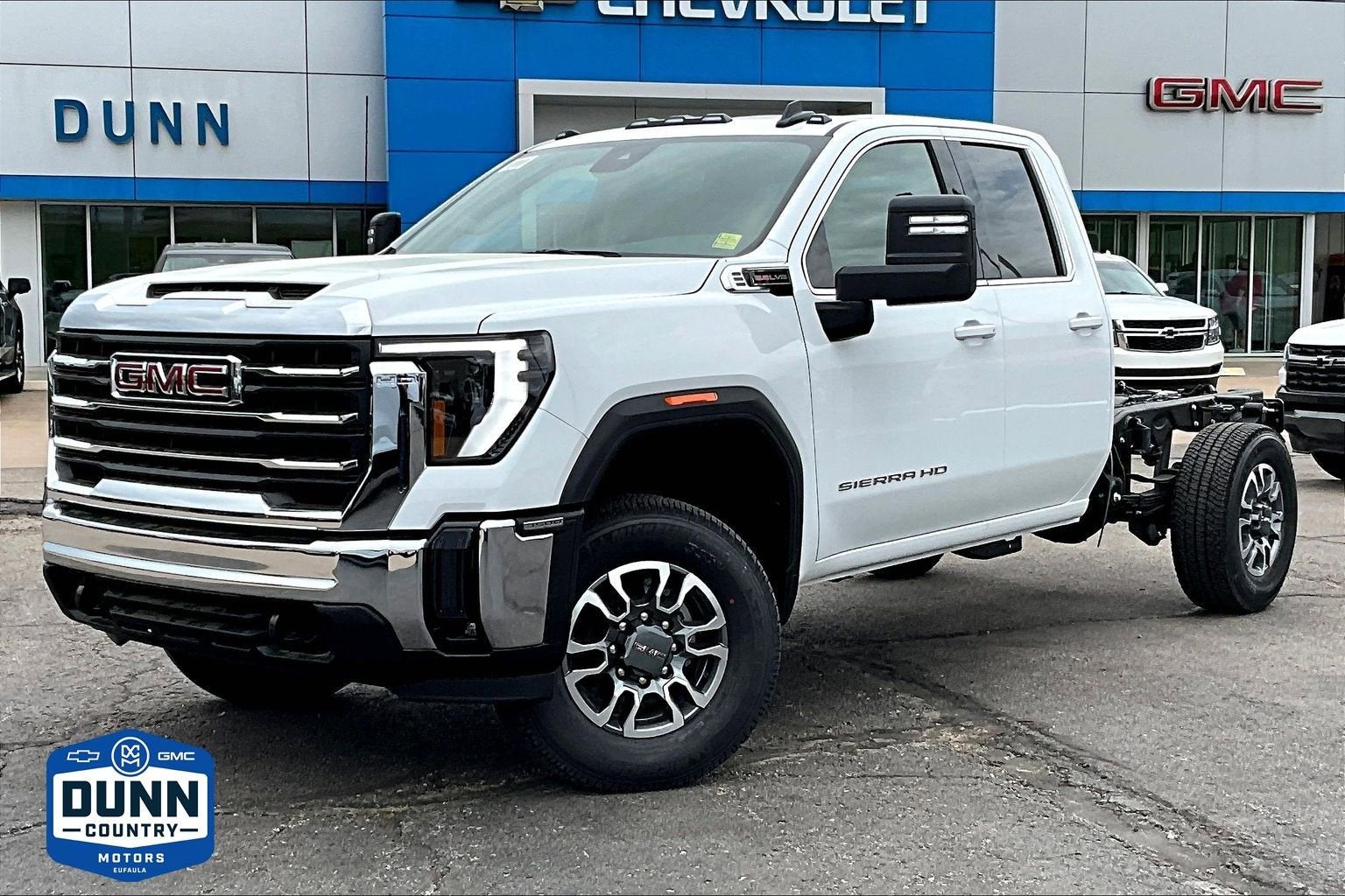 Summit White 2026 GMC Sierra 3500HD Pickup Truck Four-Wheel Drive Automatic