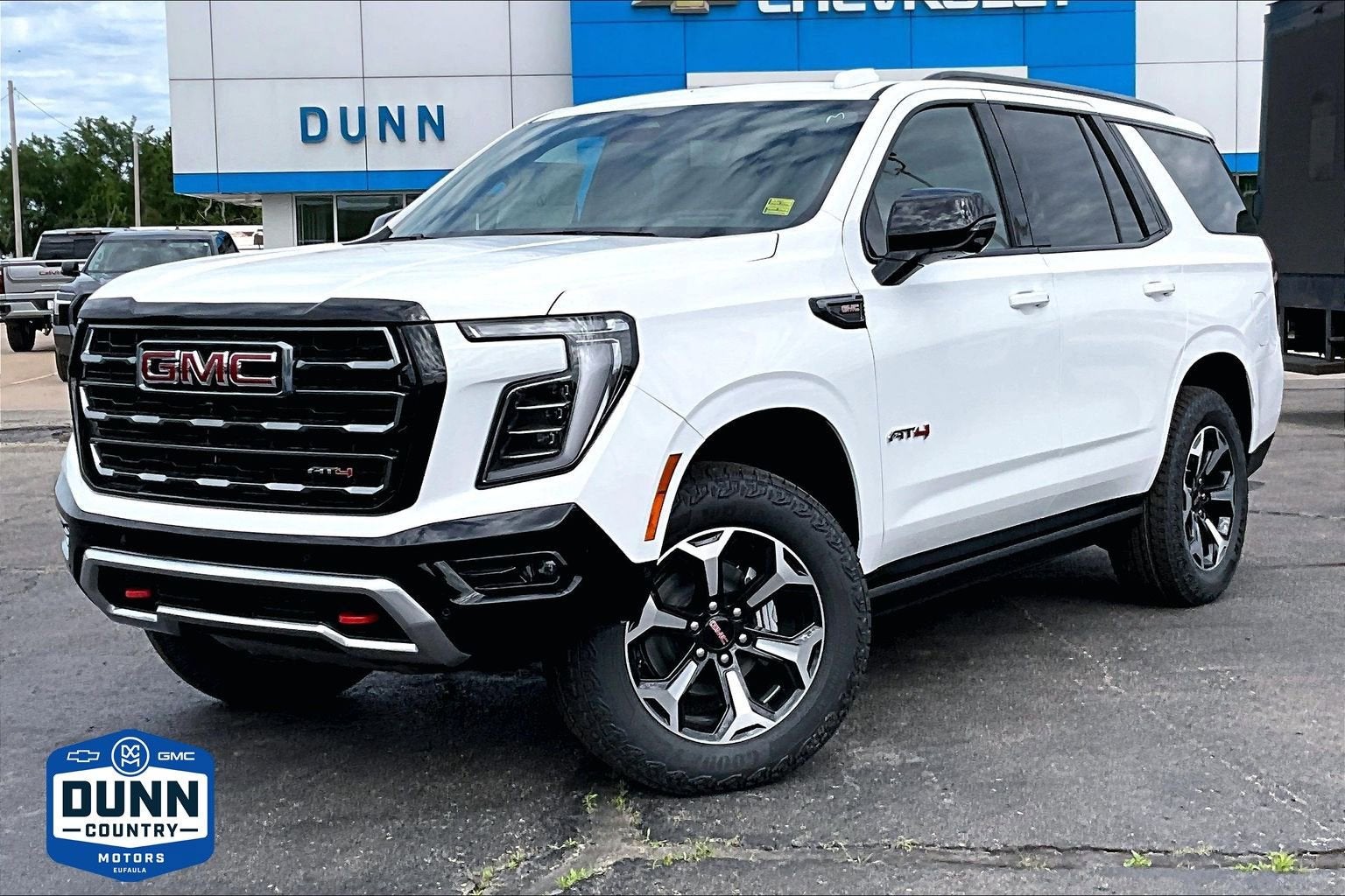 Summit White 2026 GMC Yukon SUV / Crossover Four-Wheel Drive Automatic